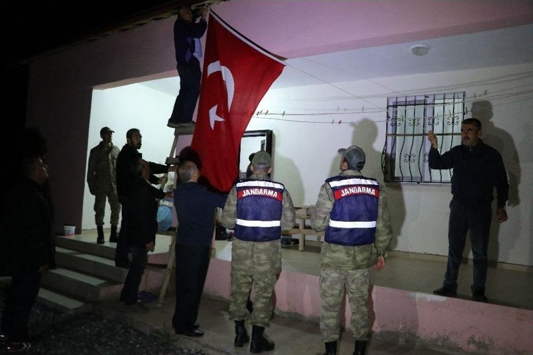 Şehit Yarbay Song&uuml;l Yakut&rsquo;un Hacı Haberi Annesine Verildi