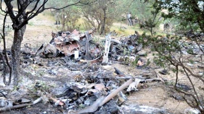 13 Kahraman Askerin Şehit Olduğu Helikopter 300 Metreden Düştü, Mühimmatı Infilak Etti