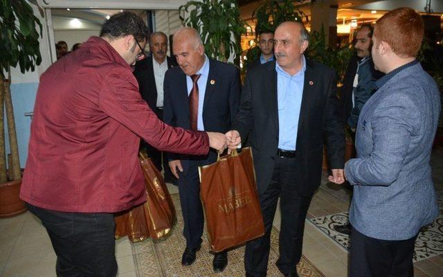 Tatvan’da Şehit Aileleri Ve Gazilere İftar Yemeği 3