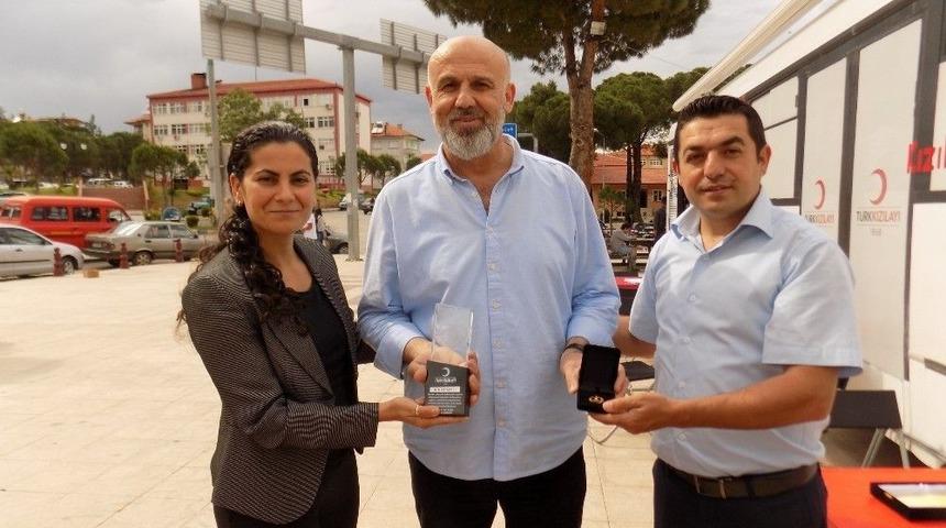 25 Yılda 55 Kez Kan Veren Bağış&ccedil;ı &Ouml;d&uuml;llendirildi