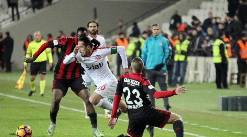 Antalyaspor İle Gaziantespor S&uuml;per Lig&rsquo;de 36. Randevuda