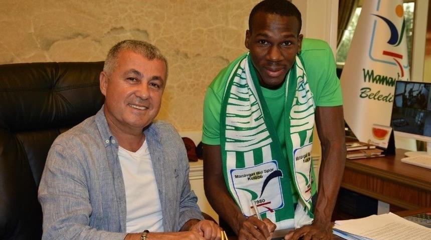 Manavgat Belediyespor&rsquo;a Fil Dişili Futbolcu