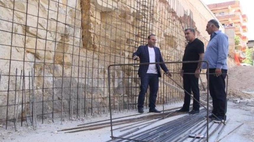 Y&uuml;kselen Demir Fiyatları, Inşaatları Durdurdu