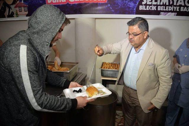 Başkan Yağcı, Sahurda Vatandaşlarla Bir Araya Geldi