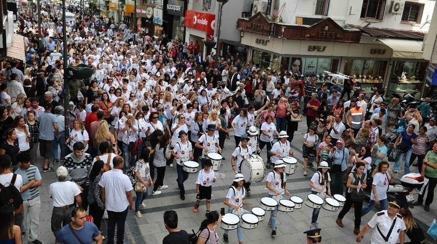 Karşıyaka&rsquo;yı D&uuml;nyaya Tanıyacak Etkinlik