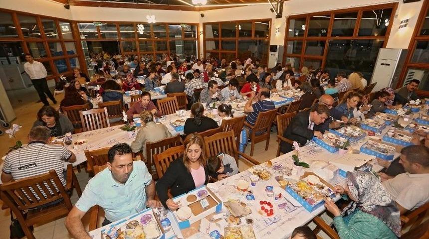 Başkan Pekdaş Şehit Ve Gazi Aileleri İle İftarda Buluştu