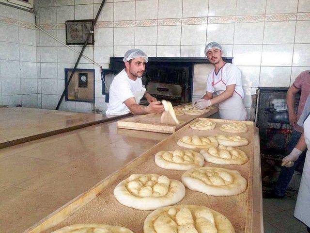 Ramazan Pidesi Damaklara Hitap Ediyor