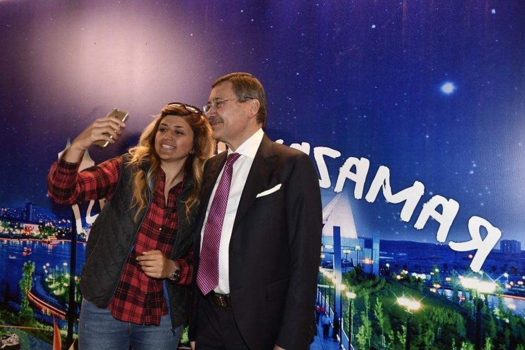 Başkan G&ouml;k&ccedil;ek B&uuml;y&uuml;kşehir Personeliyle İftarda Buluştu