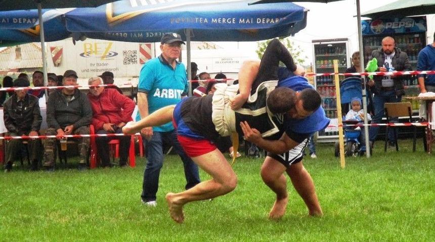 K&ouml;stence&rsquo;yi İnleten Davul Zurna Ve Aba G&uuml;reşleri