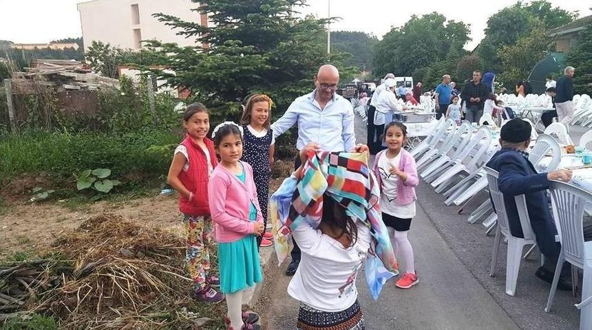 &ldquo;toplu İftarlar &Ccedil;ocuklarımızı Eğitiyor&rdquo;
