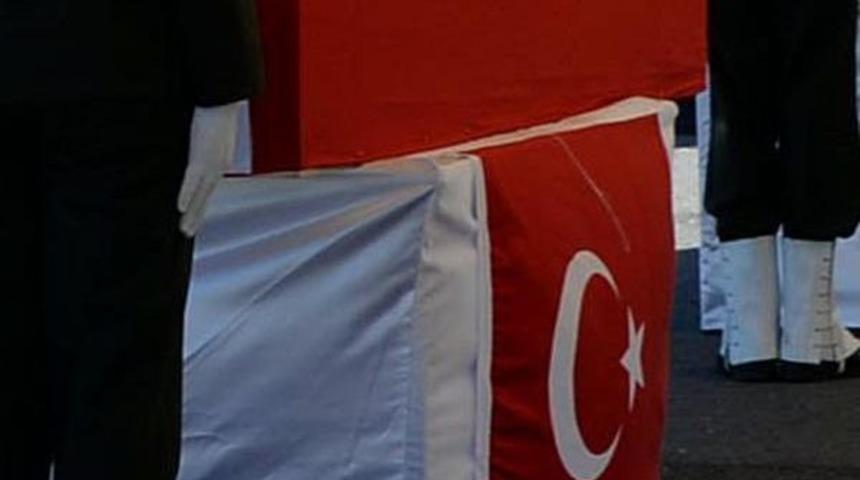 Şehidin Son Isteği Yerine Getirildi, Cebindeki Bayrak Tabutunun &Uuml;st&uuml;ne &Ouml;rt&uuml;ld&uuml;