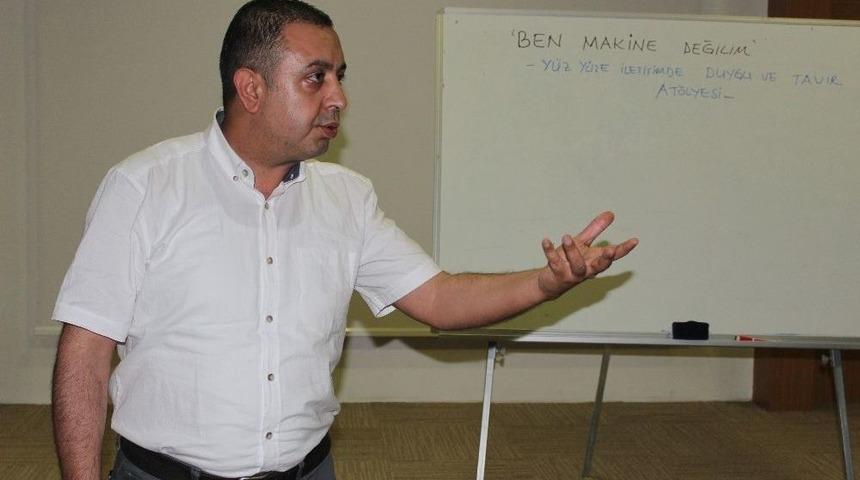 Elazığ&rsquo;da &rsquo;ben Makine Değilim&rsquo; Eğitimi D&uuml;zenlendi