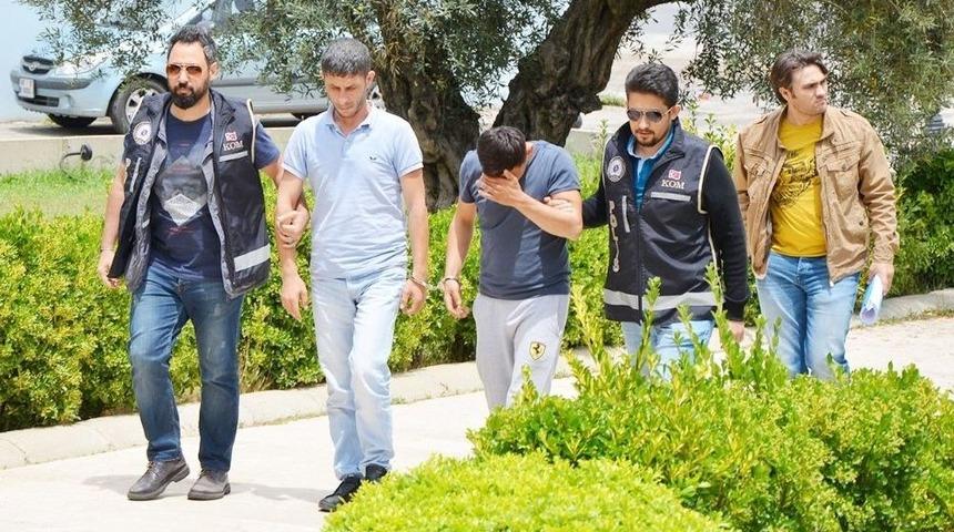 Minib&uuml;s S&uuml;r&uuml;c&uuml;leri Tutuklandı