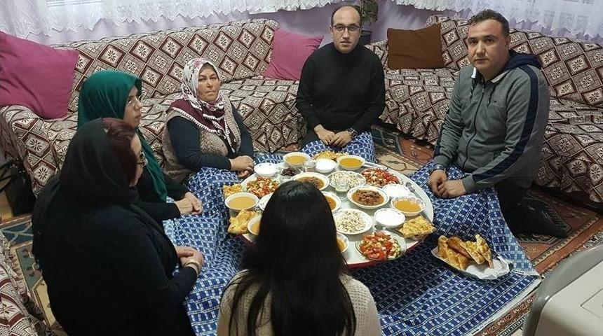 Şehit Ailesine İftar Konuğu Oldular