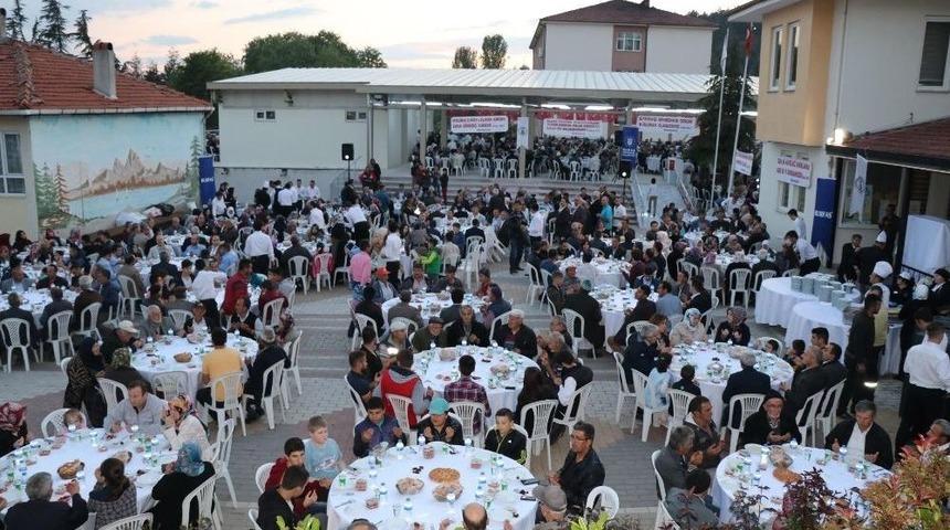 Harmancık&rsquo;ta İftar Bereketi