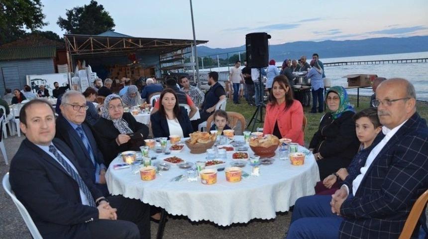 İznik’te Şehit Aileleri Ve Gaziler İçin İftar Verildi
