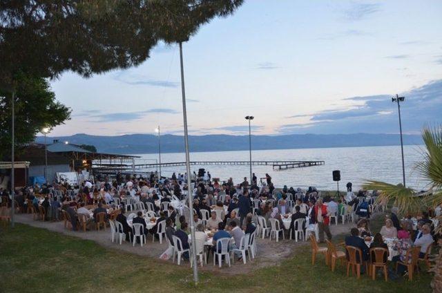 İznik’te Şehit Aileleri Ve Gaziler İçin İftar Verildi