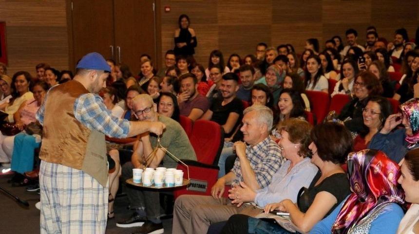 Şehir Tiyatrosunda Kahkaha Tufanı