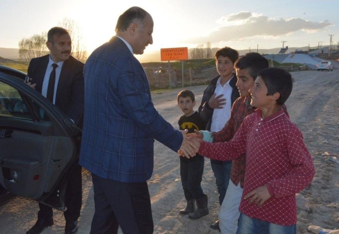 Vali Azizoğlu, Tekman İl&ccedil;esini Ziyaret Etti