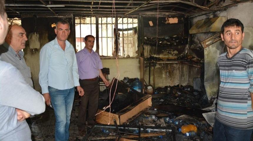 S&ouml;ke&rsquo;deki Yangında İki İşyeri K&uuml;l Oldu