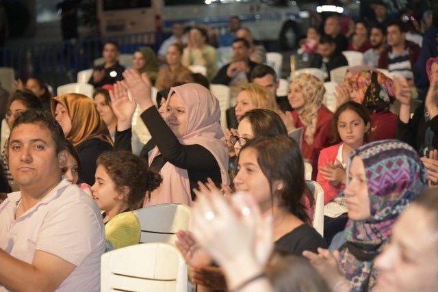 Tazeoğlu Manisalı Okuyucularıyla Buluştu