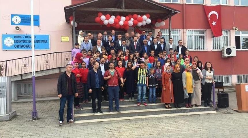 Fatso&rsquo;dan &lsquo;k&uuml;t&uuml;phanesiz K&ouml;y Okulu Kalmasın&rsquo; Projesi