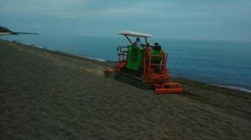 Ak&ccedil;akoca Sahilleri Yaza Hazırlanıyor