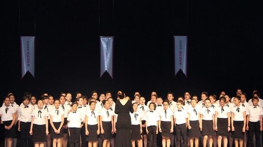 D&uuml;zce K&uuml;lt&uuml;r Koleji&rsquo;nin Sanat Gecesi B&uuml;y&uuml;k Beğeni Topladı