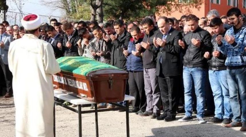 G&ouml;&ccedil;&uuml;kte Mahsur Kalan Iş&ccedil;inin Cesedine 31 Saat Sonra Ulaşıldı (3)