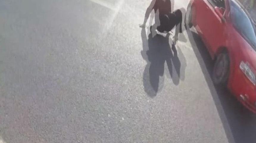 Motosiklet S&uuml;r&uuml;c&uuml;s&uuml; Kaskı Sayesinde Hayata Tutundu