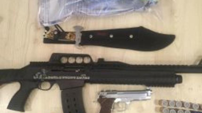 Marmaris&rsquo;te &rsquo;skunk&rsquo; Operasyonu: 5 G&ouml;zaltı