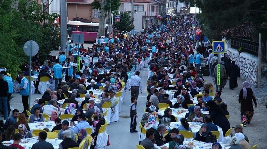 Kardeşlik Sofraları Bu Kez Taraklı&rsquo;da Kuruldu