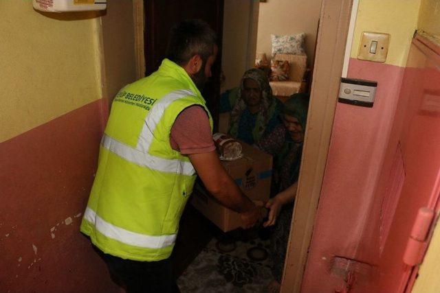 Eyüp Belediyesi Ramazan’da Yüzleri Güldürüyor