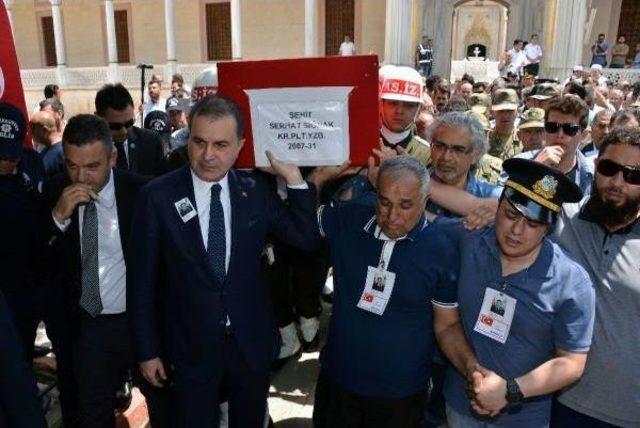 Helikopter Şehidi Pilot Yüzbaşı, Gözyaşlarıyla Son Yolculuğuna Uğurlandı 2