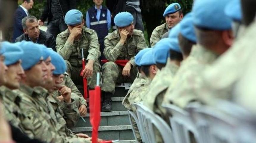 Helikopter Kazasında Şehit Olan 13 Asker I&ccedil;in Bolu'da T&ouml;ren