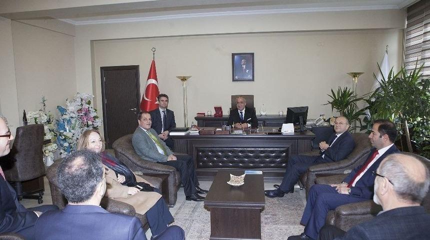 Rekt&ouml;r Prof. Dr. &Ccedil;omaklı: &ldquo;devraldığımız Bayrağı Daha Yukarı Taşıyacağız&rdquo;