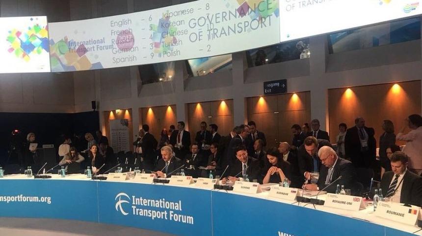 Bakan Arslan, Uluslararası Ulaştırma Forumu&rsquo;na Katıldı