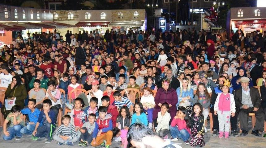 Aksaray&rsquo;da Ramazan Sokağı&rsquo;nda Şehitlere Kur&rsquo;an-ı Kerim Okuttu