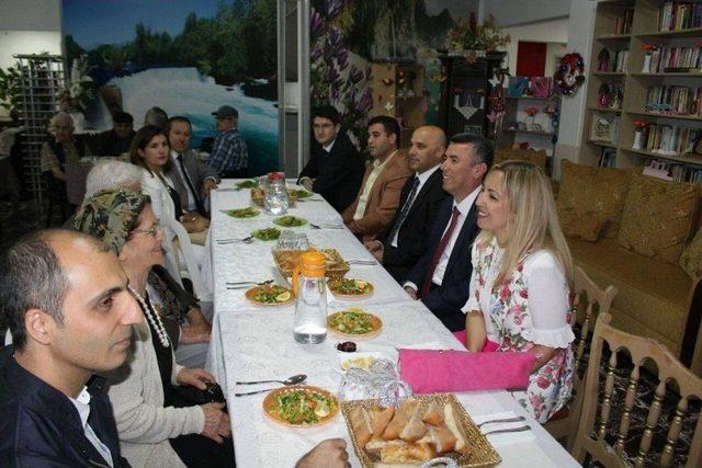 Kaymakam Sırmalı, Huzurevi Sakinleri İle İftar Yaptı