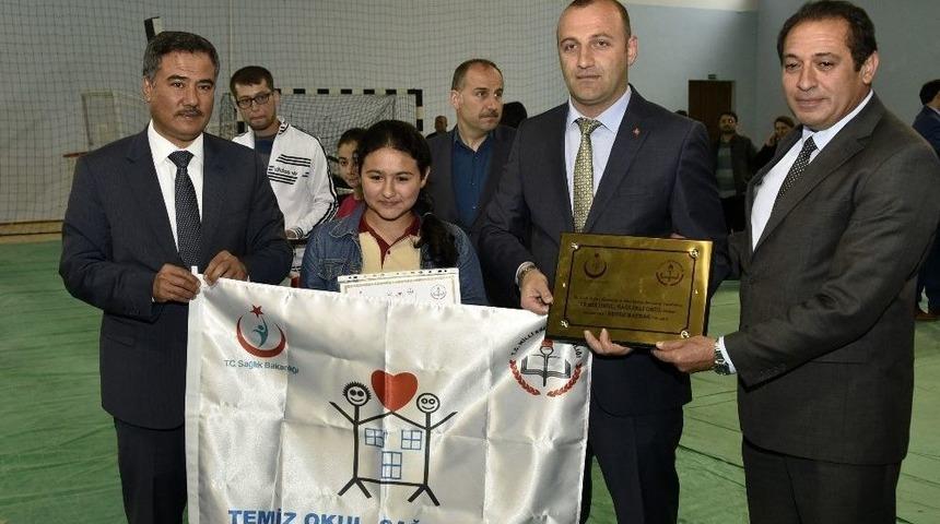 Beslenme Dostu 8 Okula 124 Bisiklet Hediye Edildi