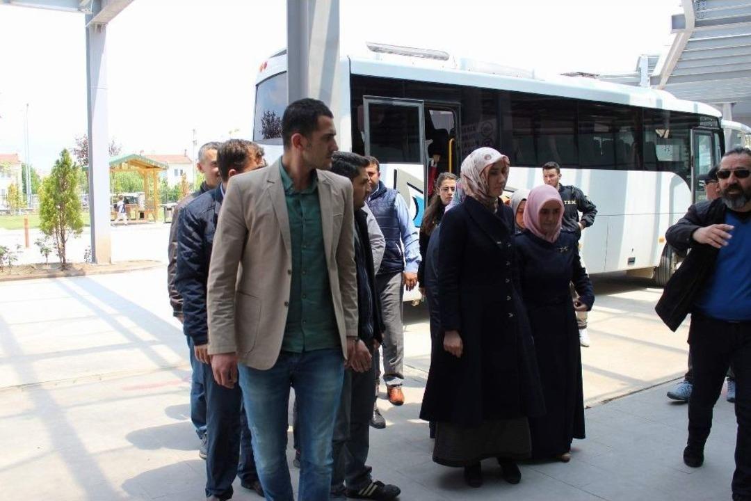 Fet&ouml; Operasyonunda G&ouml;zaltına Alınan 21 Şahıs Adliyeye Sevk Edildi