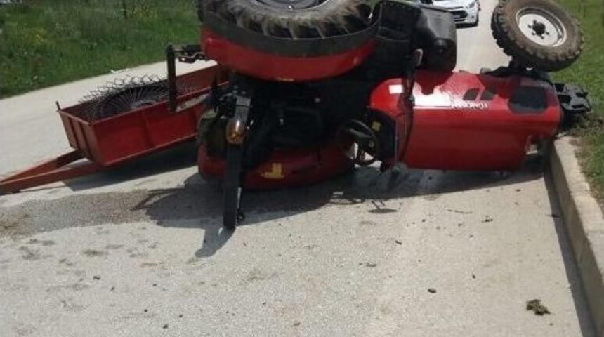 Otomobil İle Trakt&ouml;r &Ccedil;arpıştı, 1 Yaralı