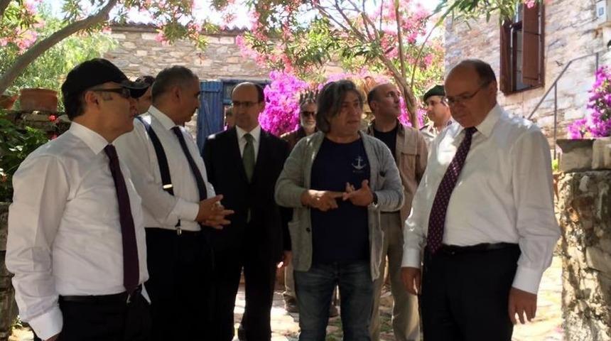 Valilerden S&ouml;ke&rsquo;nin Tarihi Rum K&ouml;y&uuml; Doğanbey&rsquo;e S&uuml;rpriz Ziyaret