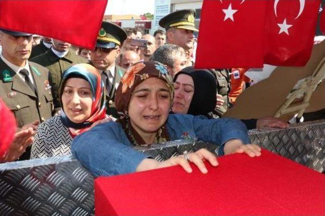 Şehit Annesi: Söz Verdim Oğlum Ağlamıyorum