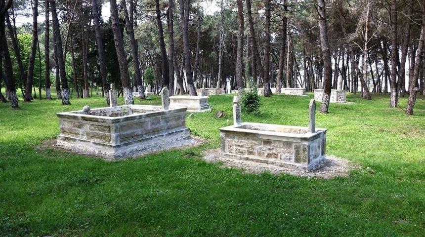 Tarihi Mezarlar Restore Edildi