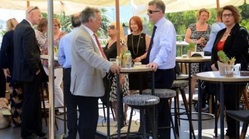 Vali Ko&ccedil;ak; İngiliz Vatandaşların G&uuml;vencesi Biziz (2)