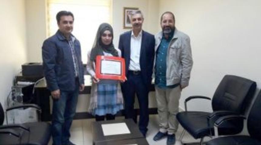 Vanlı &Ouml;ğrenci T&uuml;rkiye &Uuml;&ccedil;&uuml;nc&uuml;s&uuml; Oldu