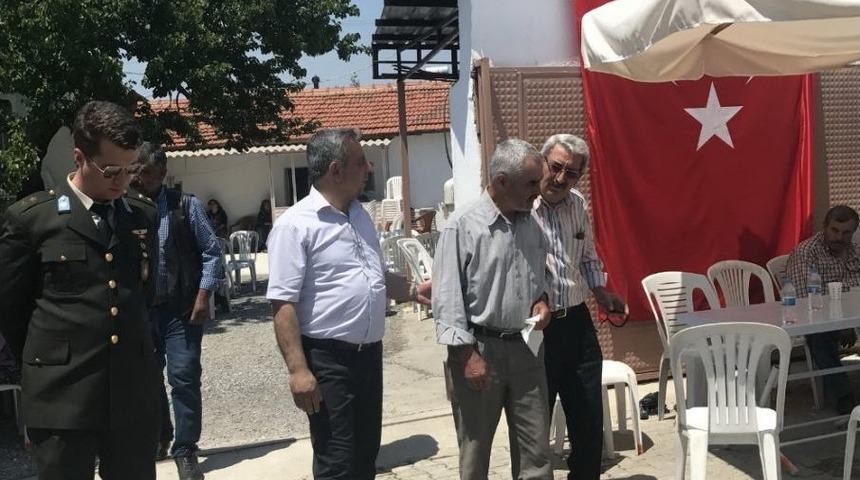 Akhisar Şehidini Bekliyor