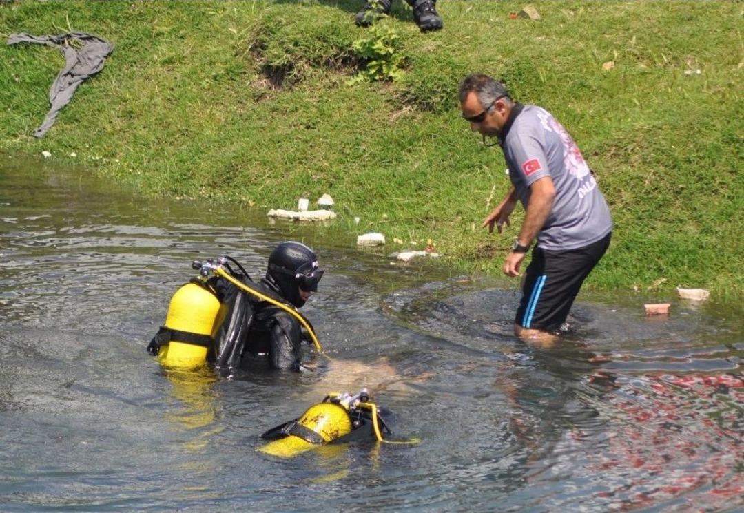 G&ouml;lete Giren 2 &Ouml;ğrenci Boğuldu