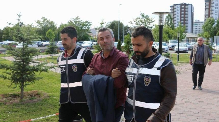 Akrabasını Silahla Vurup, Parasını Yağmalayan Şahıs Yakalandı